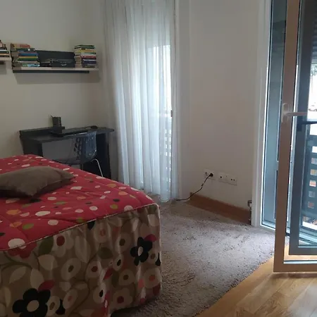 Cimadevilla Apartament *